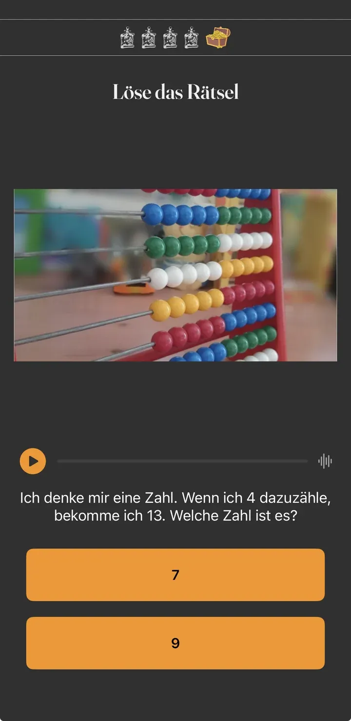 Rätsel im Spiel: Bild eines Abakus, Tonaufnahme, Rechenfrage und zwei Antwort-Buttons